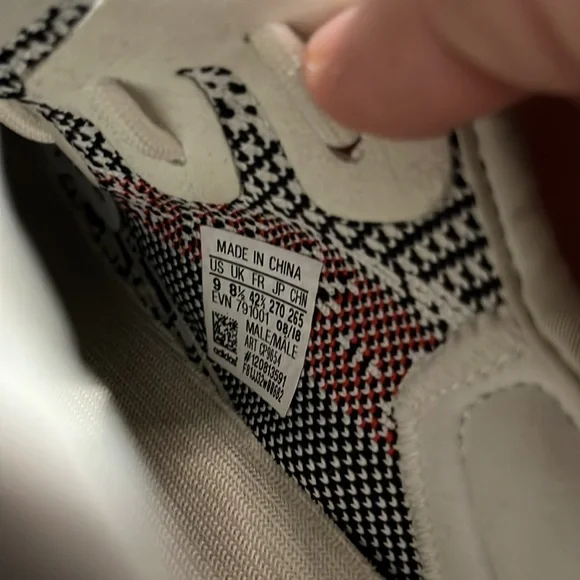 YEEZY 350 ZEBRA - Picture 8 of 9